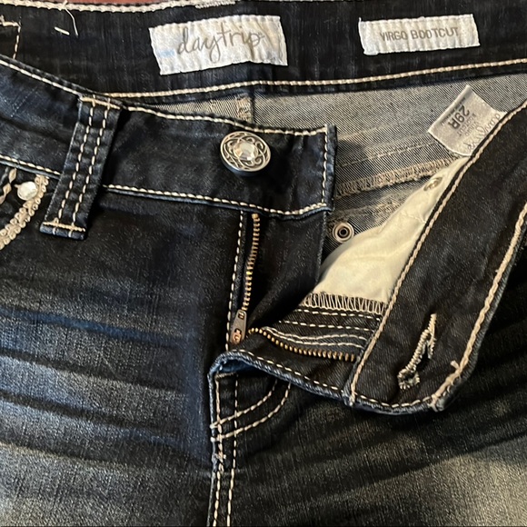 Daytrip Dark Denim Virgo Boot Cut Jeans with Subtle Fading - Picture 7 of 7